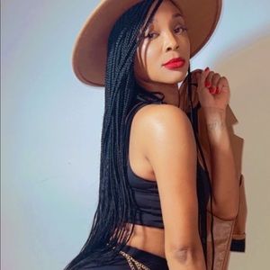 Meet your Posher, Cashet